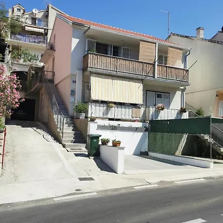 Casa de hóspedes Jela 3*